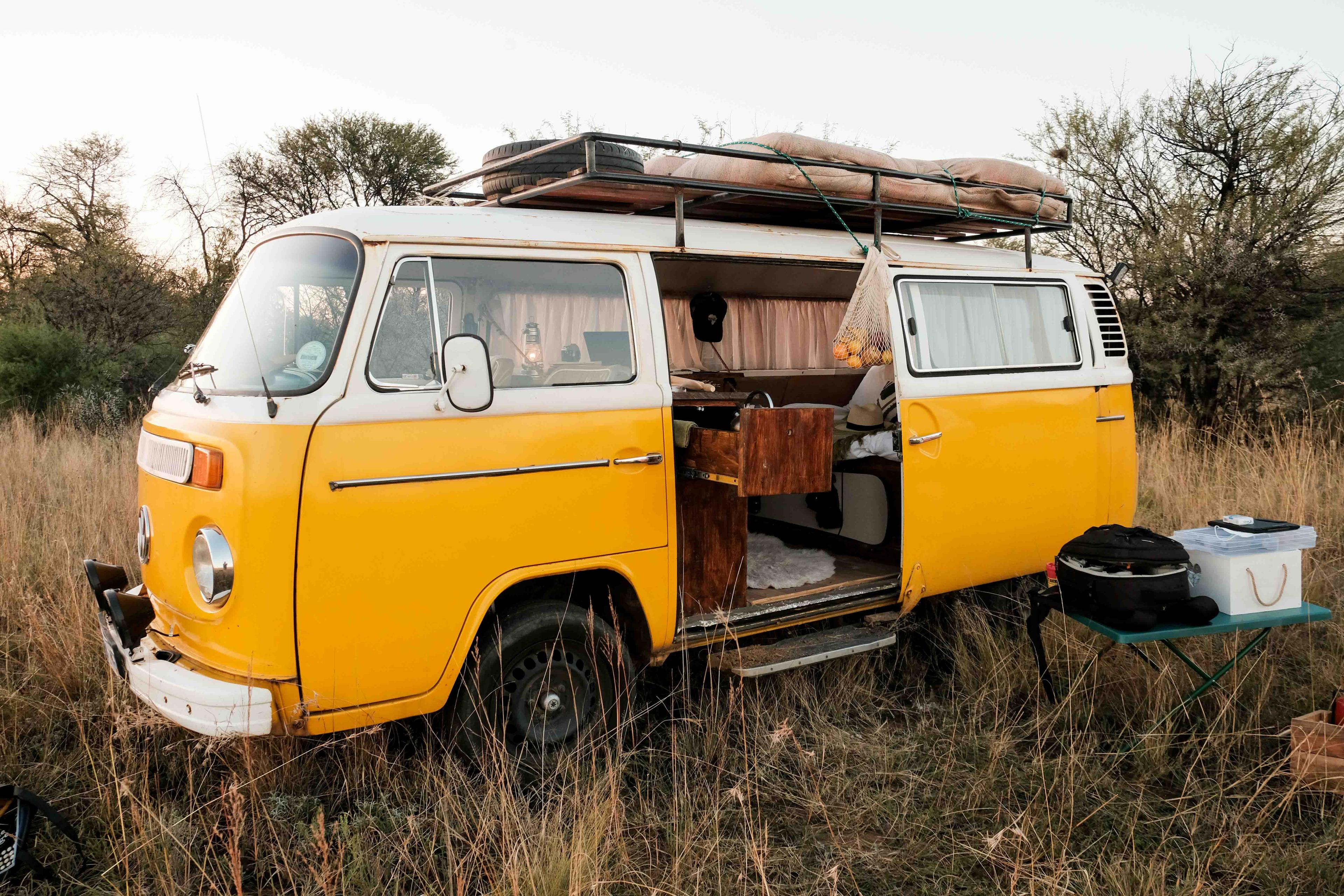 Hero image van