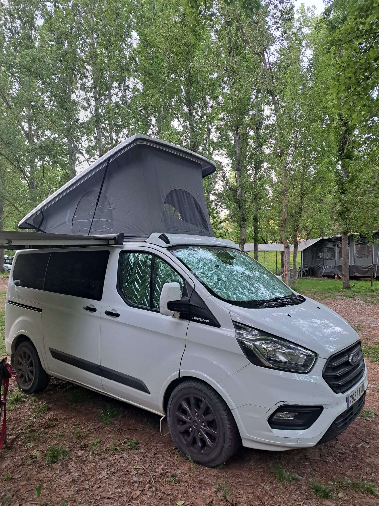 furgoneta camper ford transit custom-ad-promo-imagen